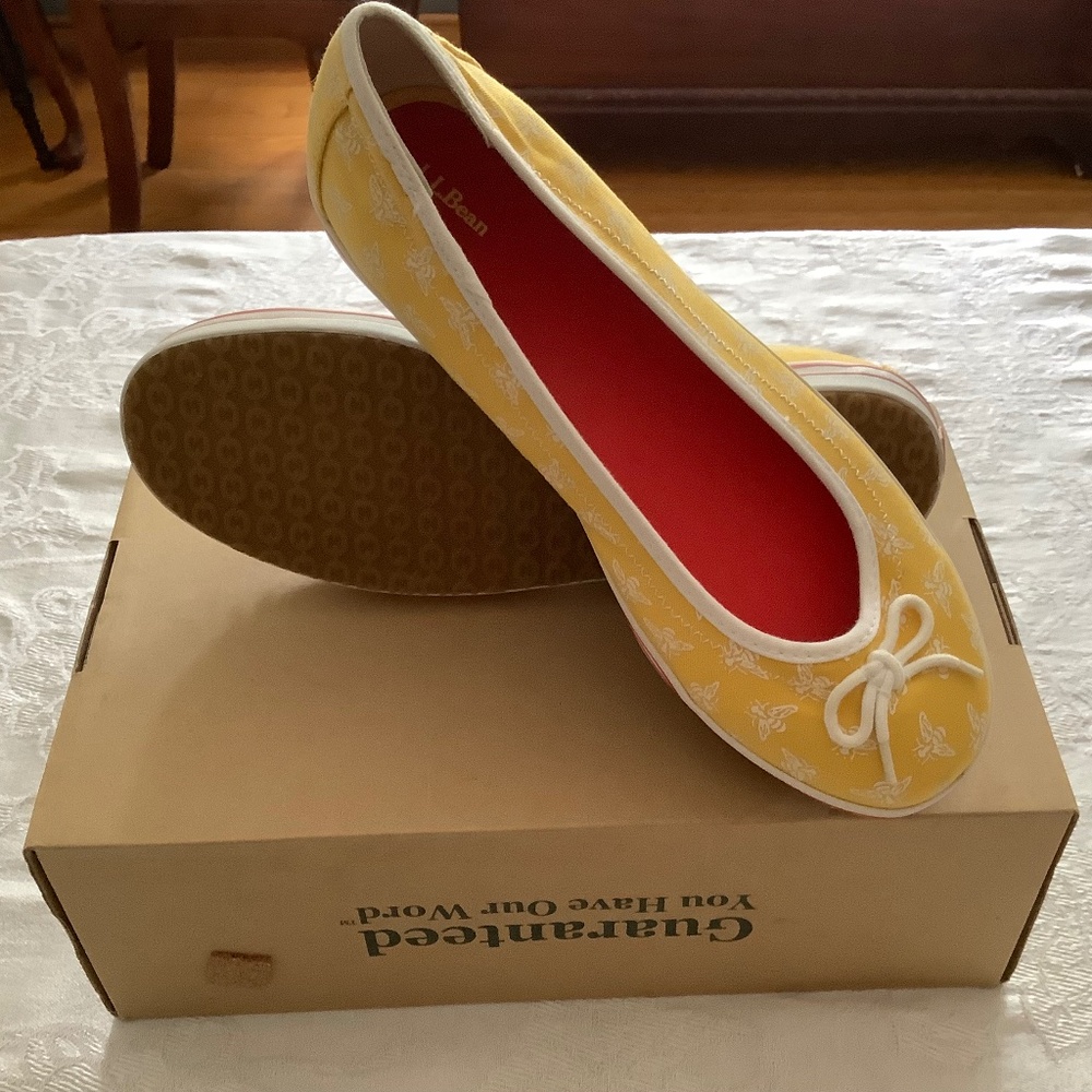 L.L. Bean Women’s 8.5 Sunwashed Bee Canvas Slip-On Shoes